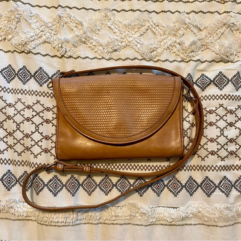 Nisolo Cleo Tan Leather Convertible Crossbody Bag